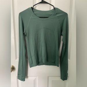 Lululemon Swifty Tech Long Sleeve Race Length Size 4 (Medium Forest)
